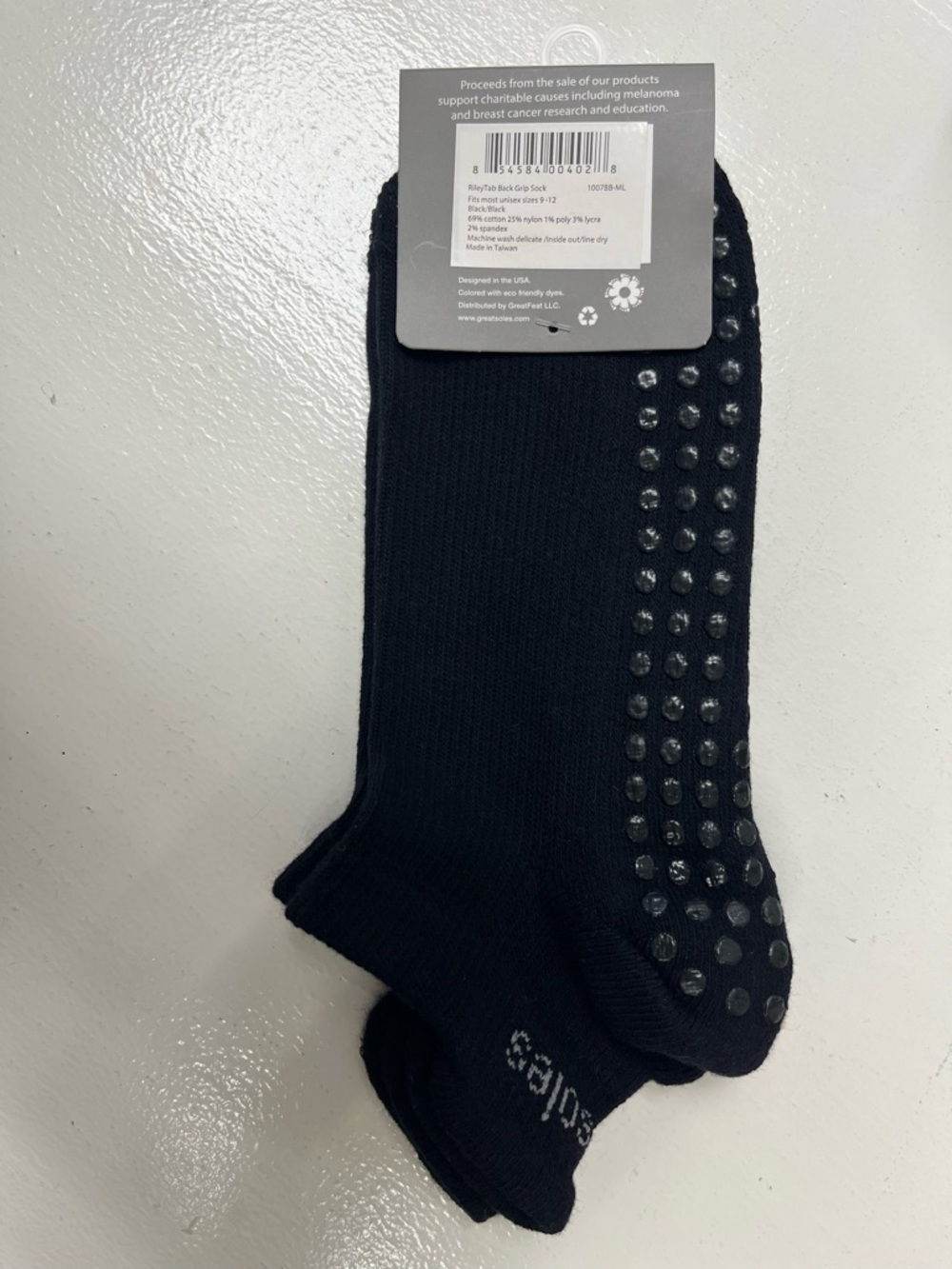 Great Soles Women’s Black Grip Socks, US 9-12